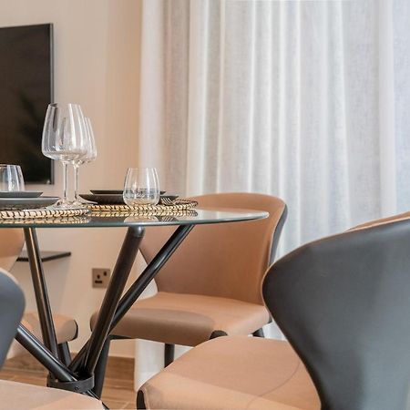 Desert Living Luxury Condo - Jumeirah Living Marina Gate Ντουμπάι Εξωτερικό φωτογραφία